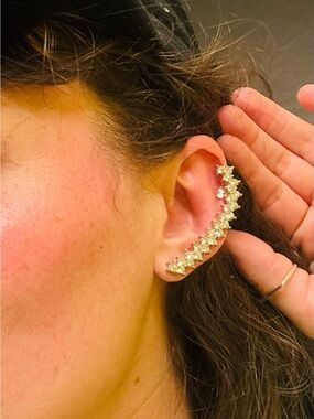 Right Ear Crystal Cuff – Elegant Climber Style, Silver Tone